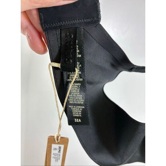 SKIMS NWT Push Up Plunge Bra in Onyx Size 32A - Picture 5 of 9